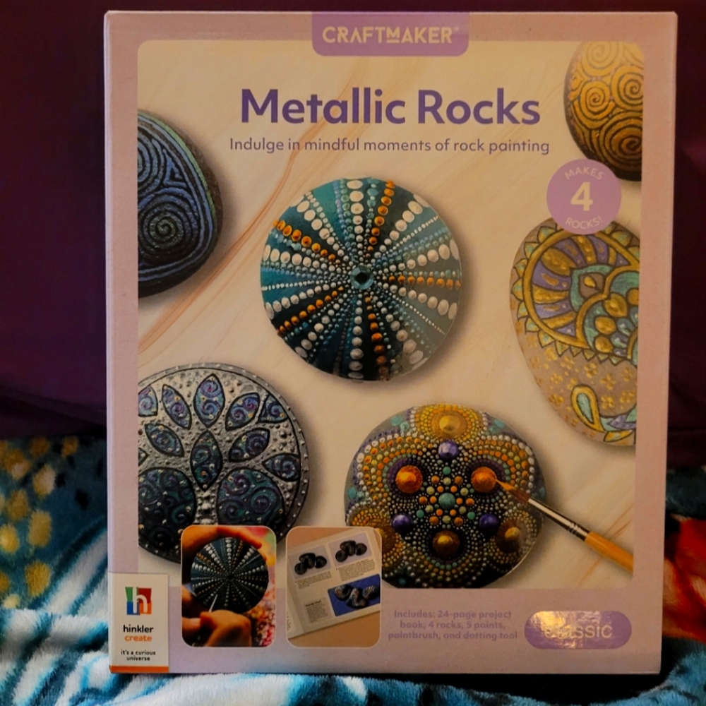 Craftmaker DIY metallic rock painting